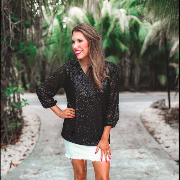 Private Label Tops - NWT! Stunning Boutique Black Sequin Blouse! 🌸